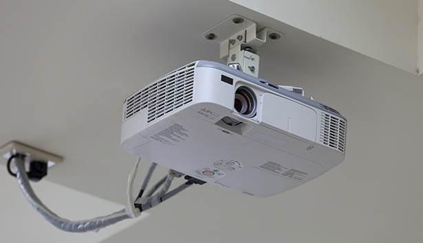 Muebles y soportes para equipos audiovisuales - Soporte de techo para  proyector